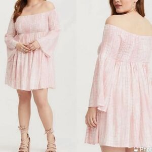 2X TORRID MINI CHALLIS OFF SHOULDER PINK WHITE ROMANTIC LIGHTWEIGHT MINI DRESS
